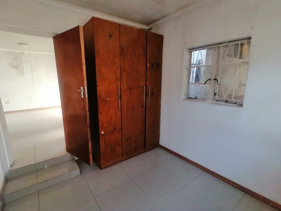 5 Bedroom Property for Sale in Eikendal Western Cape